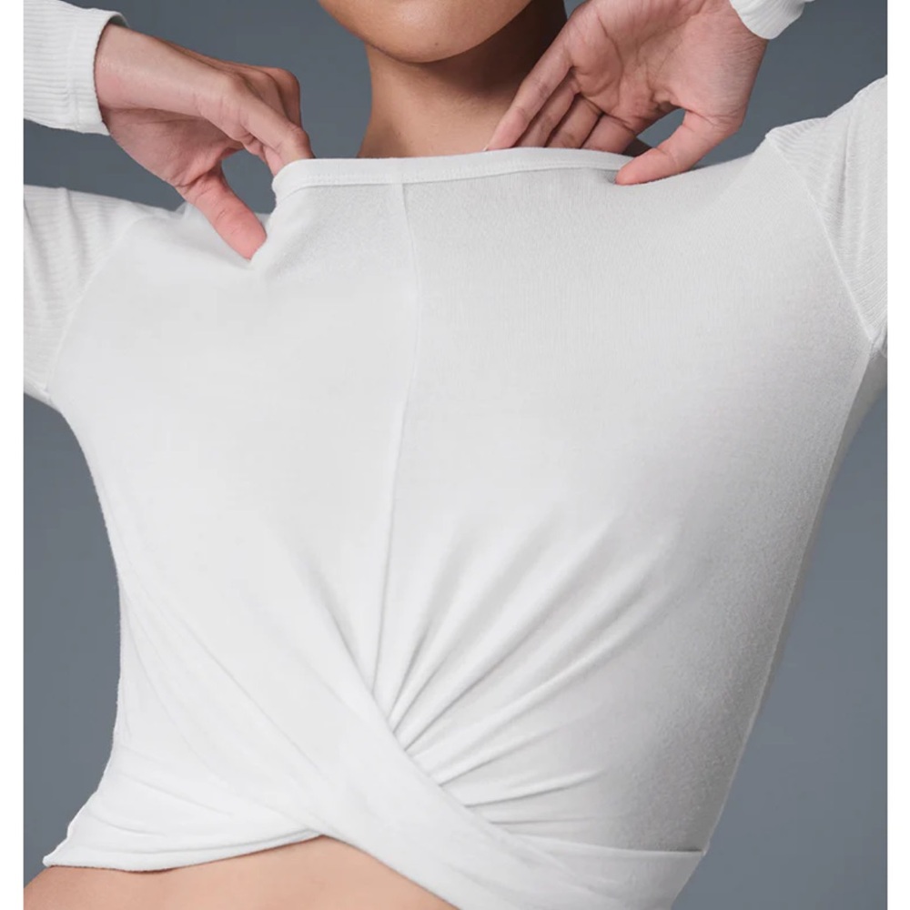 ALO YOGA cover long sleeve top